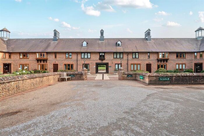 2 Bedroom Apartment For Sale In Lyefield Court, Emmer Green, Reading, RG4