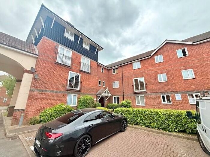 1 Bedroom Flat For Sale In Mandeville Court, London, E4