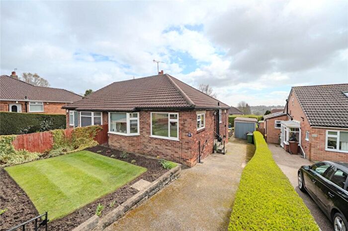 2 Bedroom Bungalow For Sale In Buckstone Avenue, Leeds, West Yorkshire, LS17