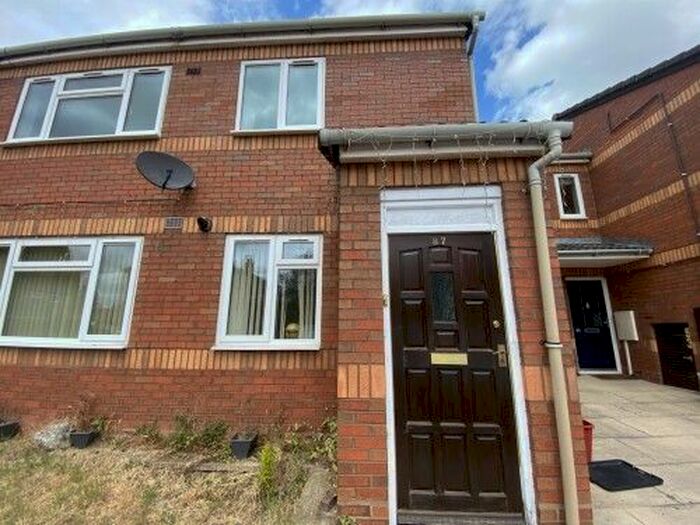 2 Bedroom Maisonette To Rent In Mason Avenue, Lillington, Leamington Spa, CV32