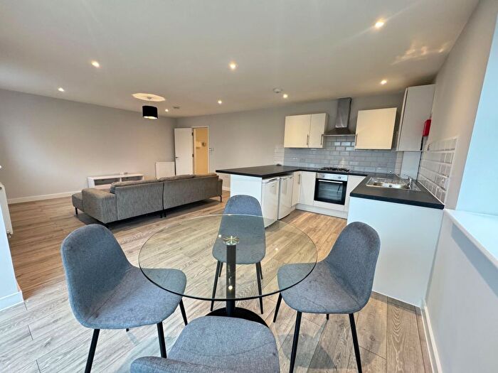 2 Bedroom Flat To Rent In Dower Court, Spencer Road, Rainham, RM13