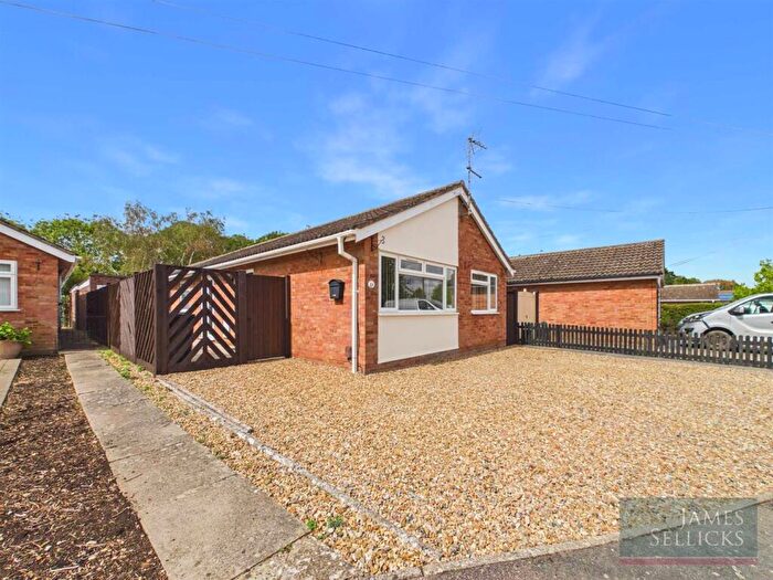 4 Bedroom Detached Bungalow For Sale In Fleetwood Gardens, Market Harborough, LE16
