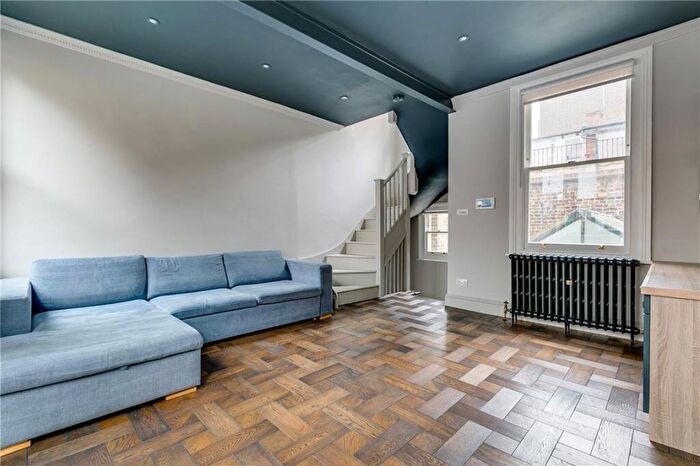 1 Bedroom Terraced House To Rent In Terretts Place, Islington, N1