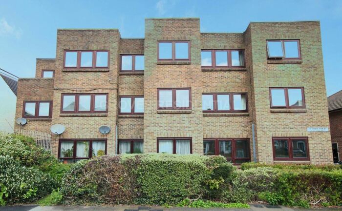 2 Bedroom Flat To Rent In Sycamore Grove, New Malden, KT3