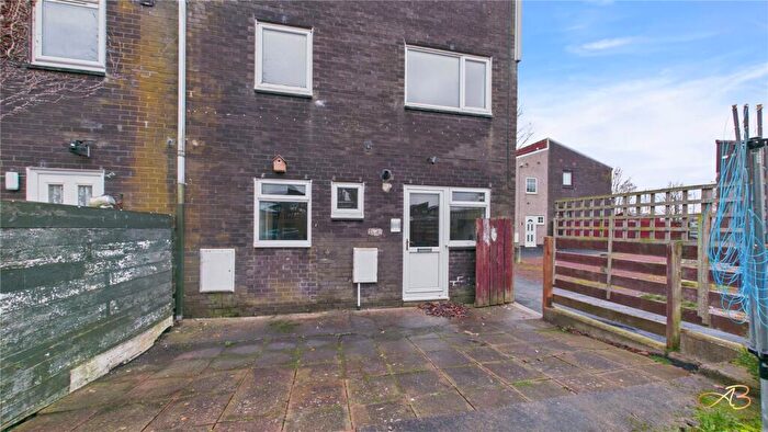 3 Bedroom Semi Detached House To Rent In Arncliffe Place, Newton Aycliffe, DL5