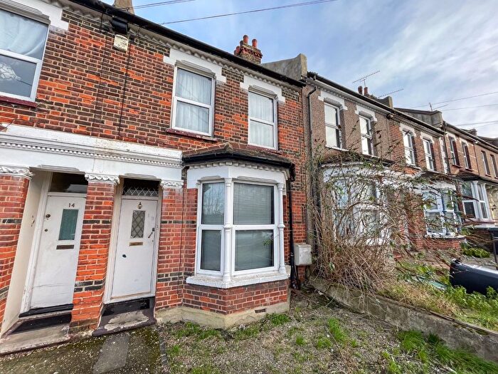 2 Bedroom Terraced House To Rent In Stuart Road, Gravesend, Kent, DA11