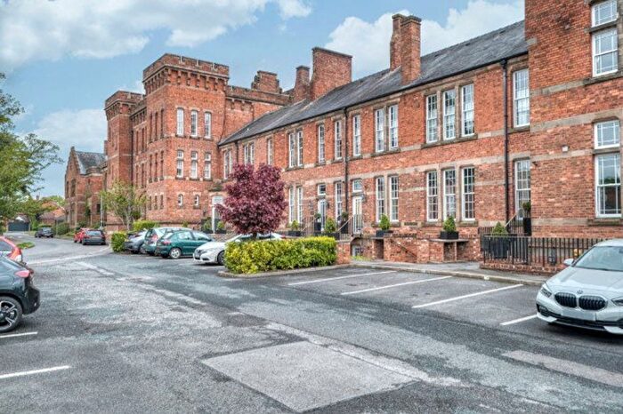 2 Bedroom Flat For Sale In Crookbarrow Road, Norton, WR5