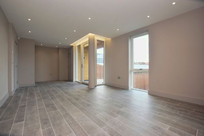 2 Bedroom Flat To Rent In Picton Street, London, SE5