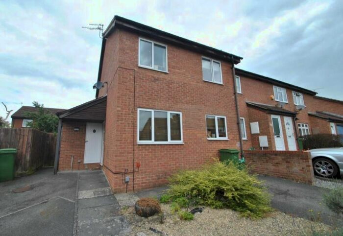 1 Bedroom End Of Terrace House To Rent In Fairlop Close, Calcot, Reading RG31