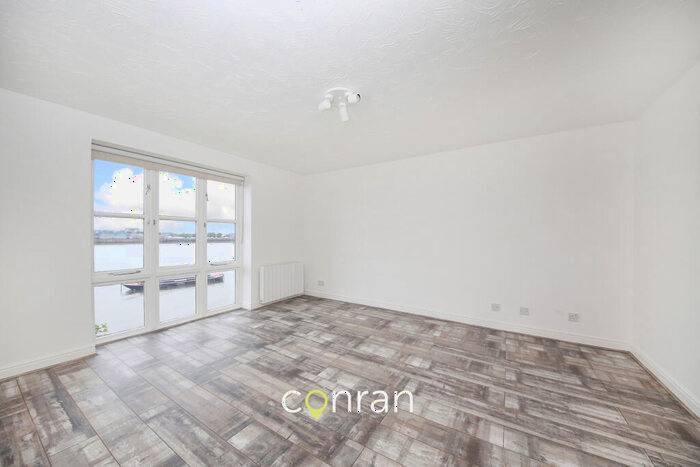 2 Bedroom Apartment To Rent In Harlinger Street, Woolwich, SE18