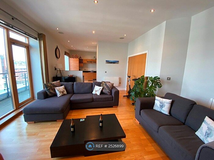 2 Bedroom Flat To Rent In Mackenzie House, Leeds, LS10