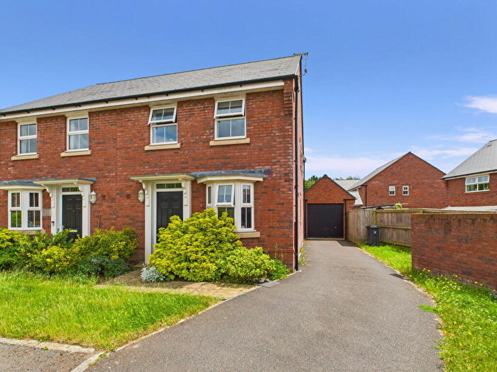 3 Bedroom Semi-Detached House For Sale In Gerway Close, Ottery St. Mary, EX11
