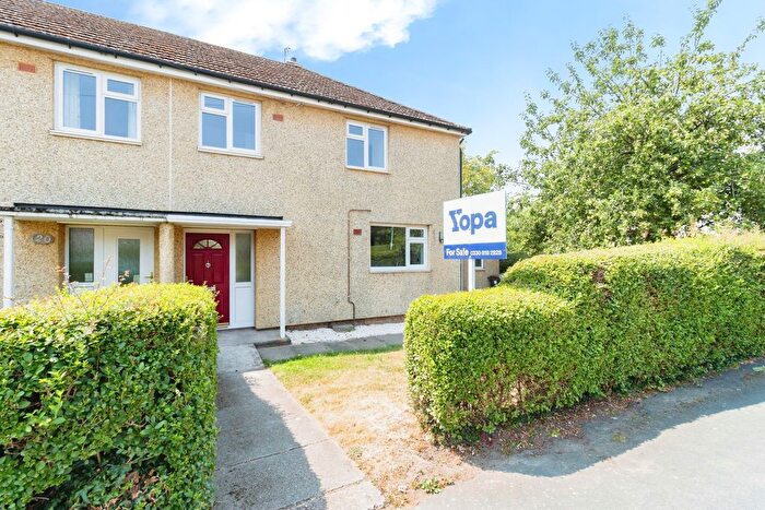 3 Bedroom Semi Detached House For Sale In School Road, Telford, TF7