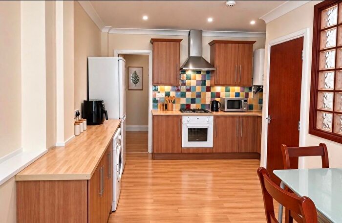 3 Bedroom Flat To Rent In Heaton Place, Heaton, NE6