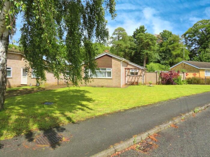 2 Bedroom Detached Bungalow For Sale In Birch Crescent, Lakenheath, IP27