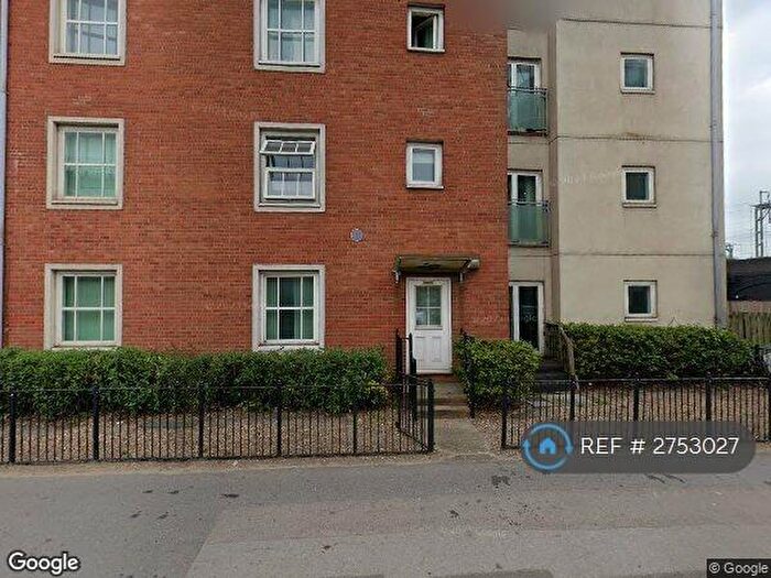 2 Bedroom Flat To Rent In Malcolm Place, Reading, RG1