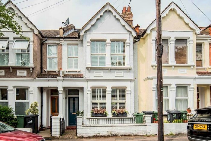 5 Bedroom Terraced House To Rent In Cromwell Road, London E17
