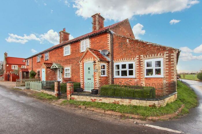 2 Bedroom Cottage For Sale In Massingham Road, Weasenham, PE32