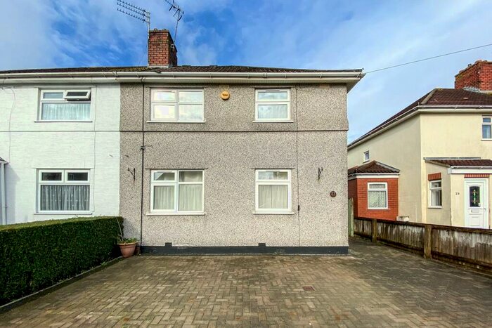 3 Bedroom Semi-Detached House To Rent In Tower Road, Kingswood, Bristol, BS15