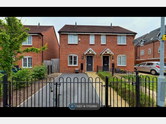 2 Bedroom Semi-Detached House To Rent In Dixon Street, Manchester, M40