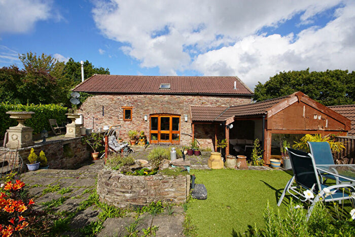 2 Bedroom Barn Conversion For Sale In Westerleigh Road, Henfield, BS36