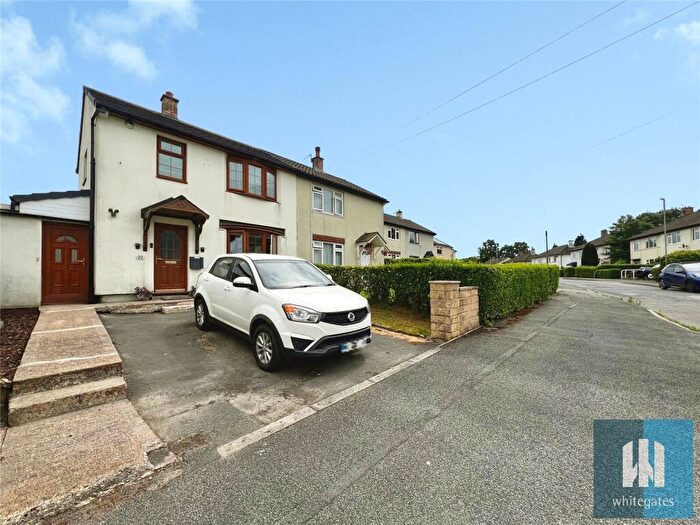 3 Bedroom Semi-Detached House For Sale In Stuart Place, Bradley, Huddersfield, HD2
