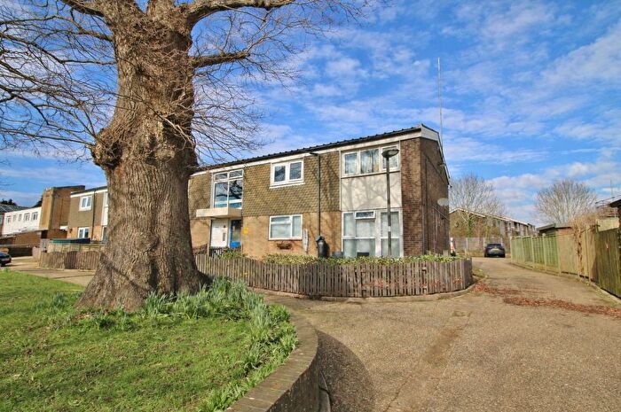 2 Bedroom Flat For Sale In Fleet End Close, Leigh Park, Havant, PO9