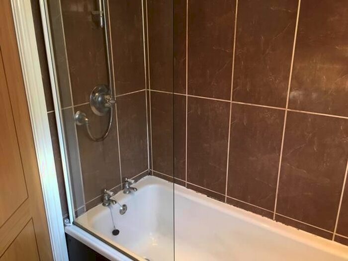 1 Bedroom Flat To Rent In Sway Road, Swansea, SA6