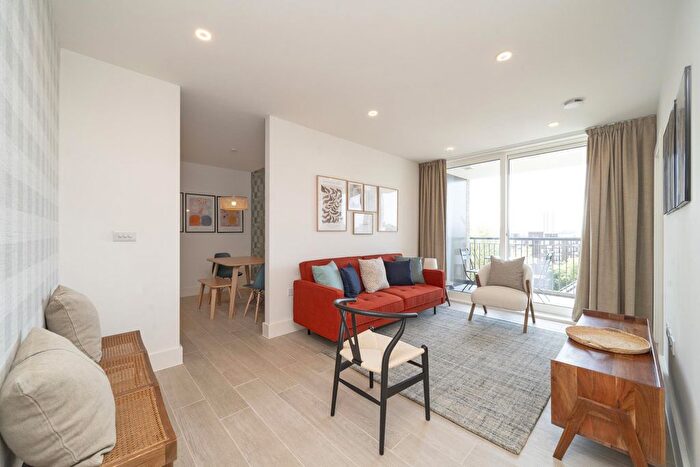 1 Bedroom Flat To Rent In Wyvil Road, Vuaxhall, London, SW8