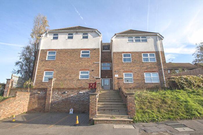 2 Bedroom Flat To Rent In Joyce Green Walk, Dartford, DA1
