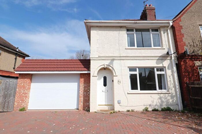 2 Bedroom End Of Terrace House For Sale In Upper Kings Avenue, Higham Ferrers, Rushden, NN10