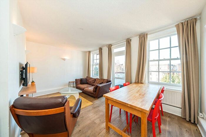 4 Bedroom Flat To Rent In Clarendon Road, Holland Park, W11