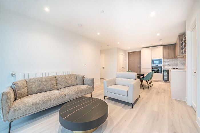 2 Bedroom Flat To Rent In Astell Road, London, SE3