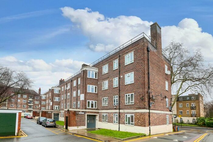 2 Bedroom Flat To Rent In Tulse Hill, London, SW2
