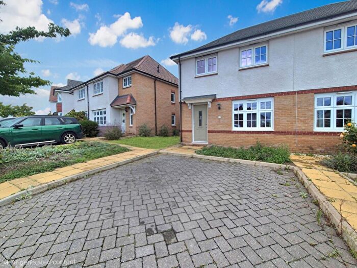 3 Bedroom Semi-Detached House For Sale In Hunting Drive, Luton, Bedfordshire, LU2