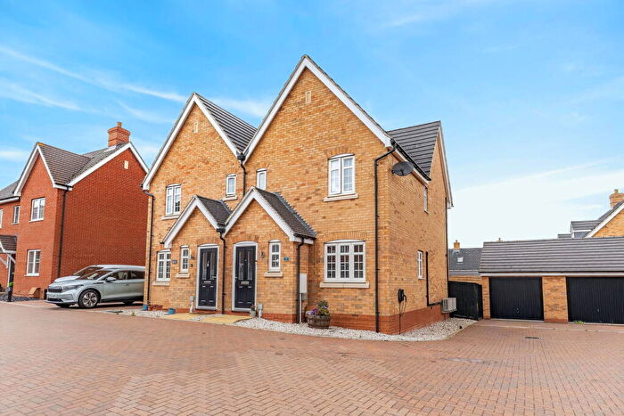 3 Bedroom Semi-Detached House For Sale In Potter Meadows, Shortstown, MK42