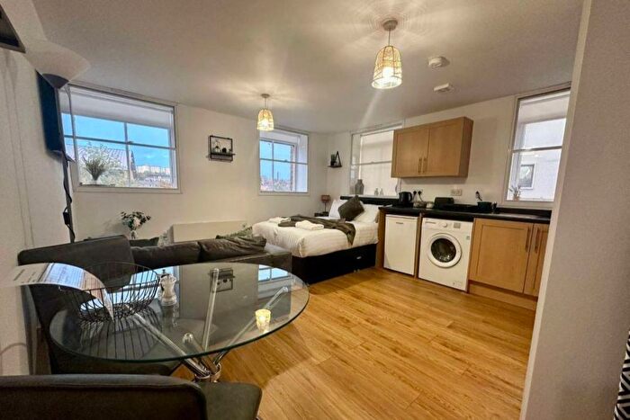1 Bedroom Flat For Sale In Cheapside, Bradford, BD1