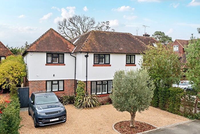 6 Bedroom Semi Detached House For Sale In Oatlands Close, Weybridge, KT13