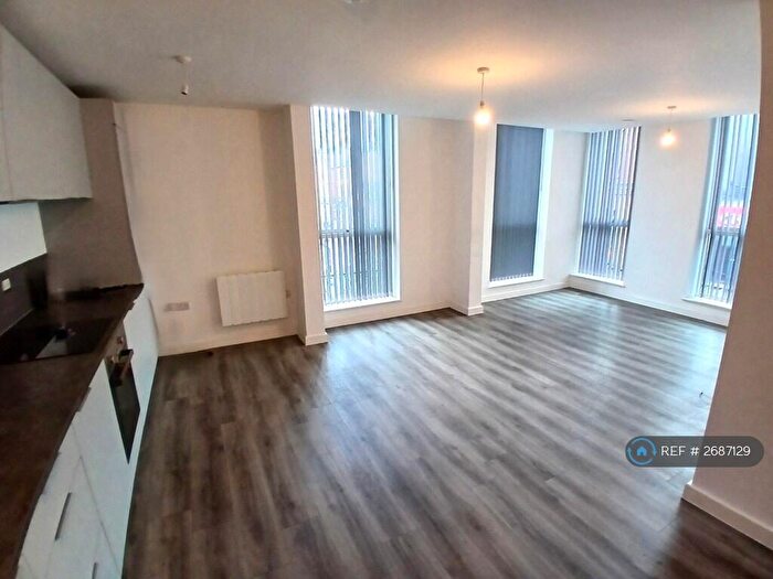 2 Bedroom Flat To Rent In Knitwear House, Bristol, BS5