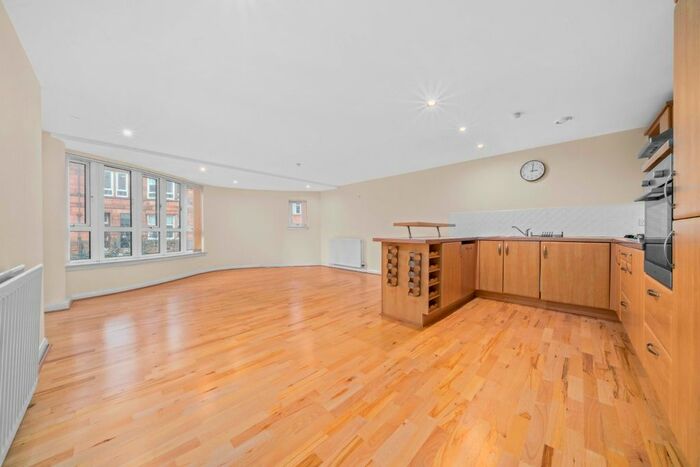 2 Bedroom Flat To Rent In Trefoil Avenue, Glasgow, G41