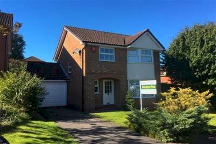 4 Bedroom House To Rent In Alton - GU34