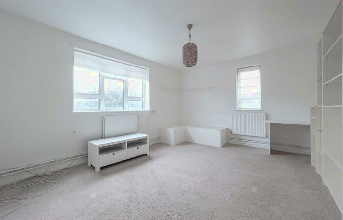 1 Bedroom Apartment To Rent In Donnington Road, London, NW10