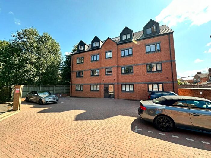 1 Bedroom Flat To Rent In Queens Park Parade, Northampton, NN2