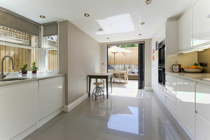 3 Bedroom Detached House To Rent In Hewer Street, London, W10