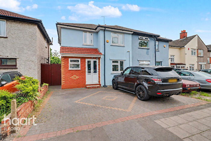 3 Bedroom Semi Detached House For Sale In Ley Street, Ilford, IG2