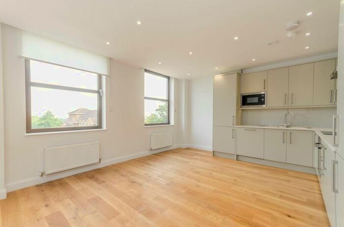 1 Bedroom Flat To Rent In St Johns Road, Harrow, HA1
