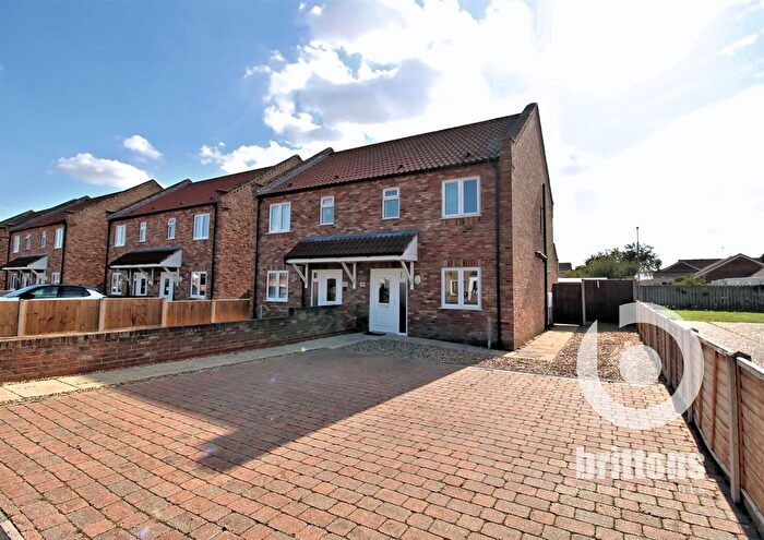 3 Bedroom Semi-Detached House For Sale In Spenser Road, King's Lynn, PE30