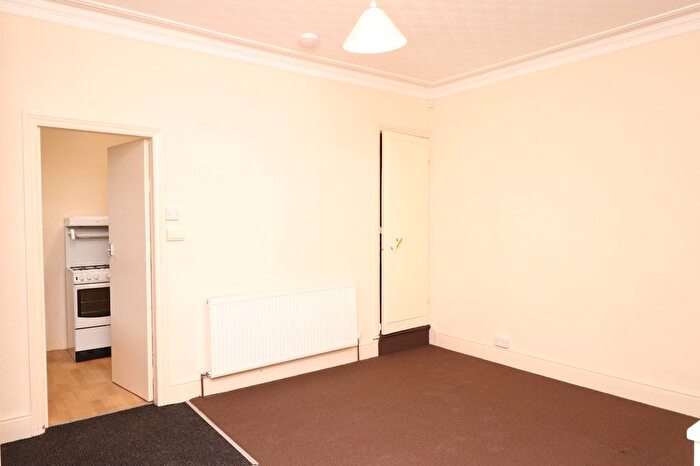 2 Bedroom Terraced House To Rent In Moorfield Avenue, Armley, Leeds, Uk, LS12