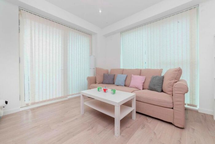 2 Bedroom Flat To Rent In Flat, Effra Gardens, Heartwell Avenue, London, E16