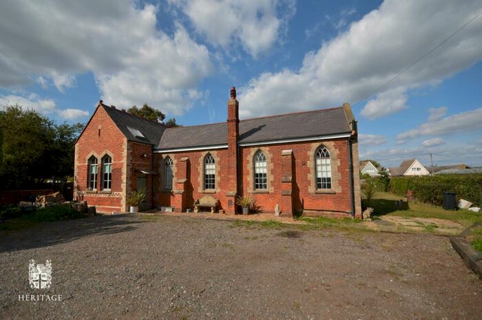 3 Bedroom Character Property For Sale In Batts Road, Steeple, CM0
